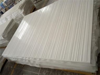 Sturtuveggur umhverfis