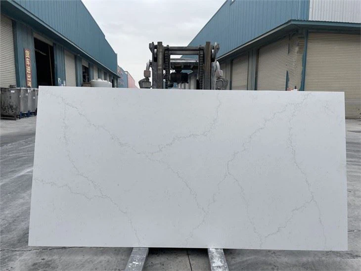 Alabaster hvít kvarsplata