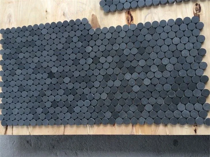 Svartur basalt mósaík