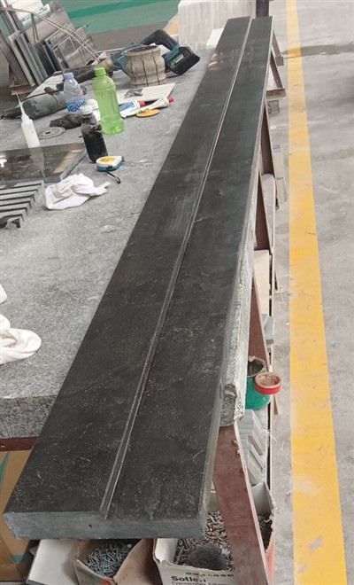 Hurðarsyllur úr kalksteini