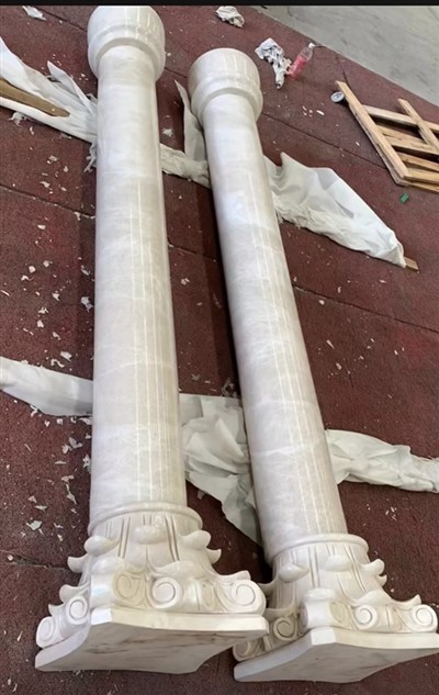 Solid marmara súlur