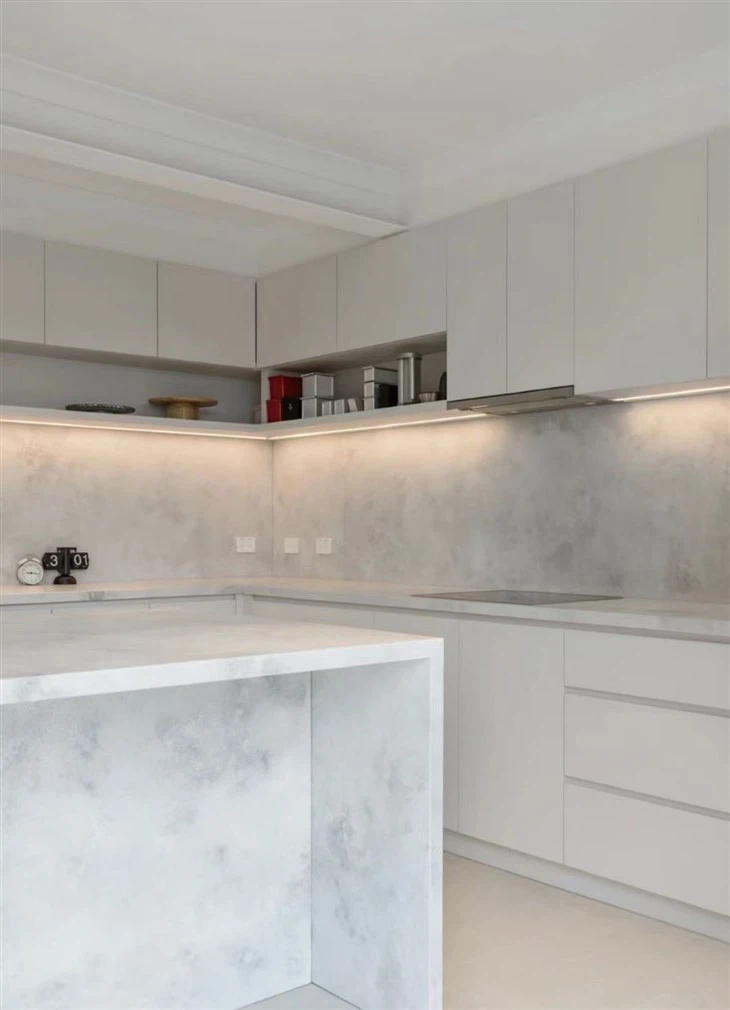 White and Grey Concrete Quartz Countertop